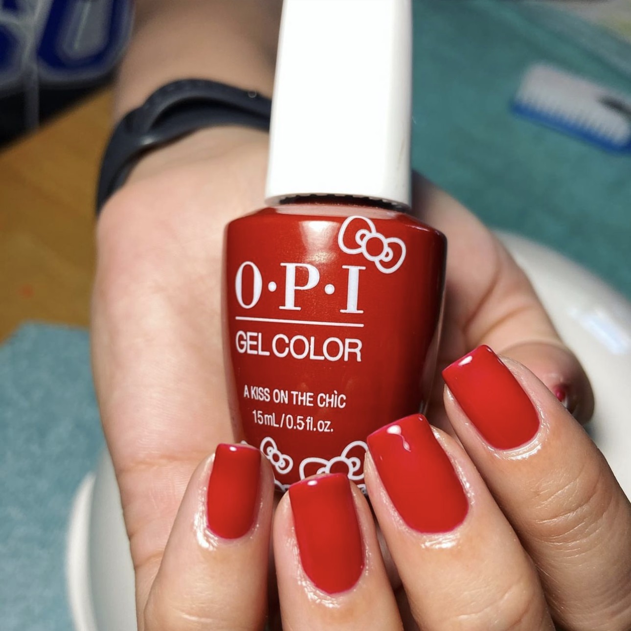 OPI GELCOLOR 照燈甲油-HPL05 A KISS ON THE CHIC